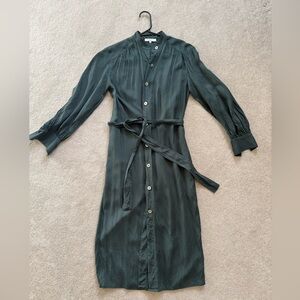 Elegant Vince 100% Silk Green Button-Up Dress